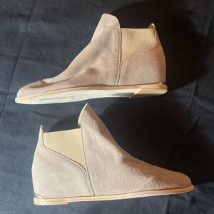 Super soft suede Stuart Weitzman booties
